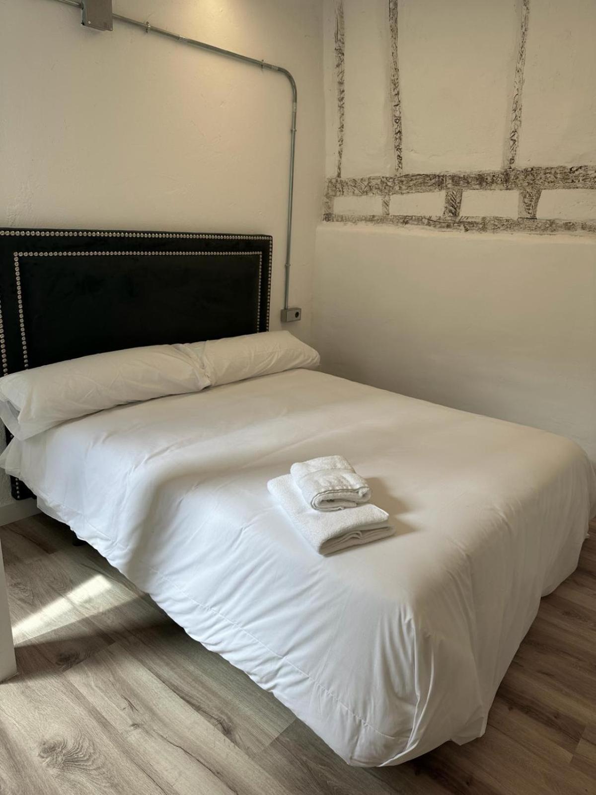 לאון Apartamentos Carolina By Gaiarooms מראה חיצוני תמונה