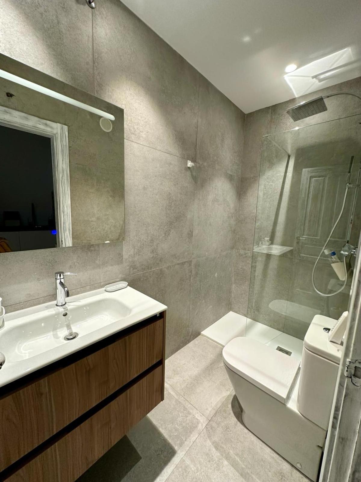 לאון Apartamentos Carolina By Gaiarooms מראה חיצוני תמונה