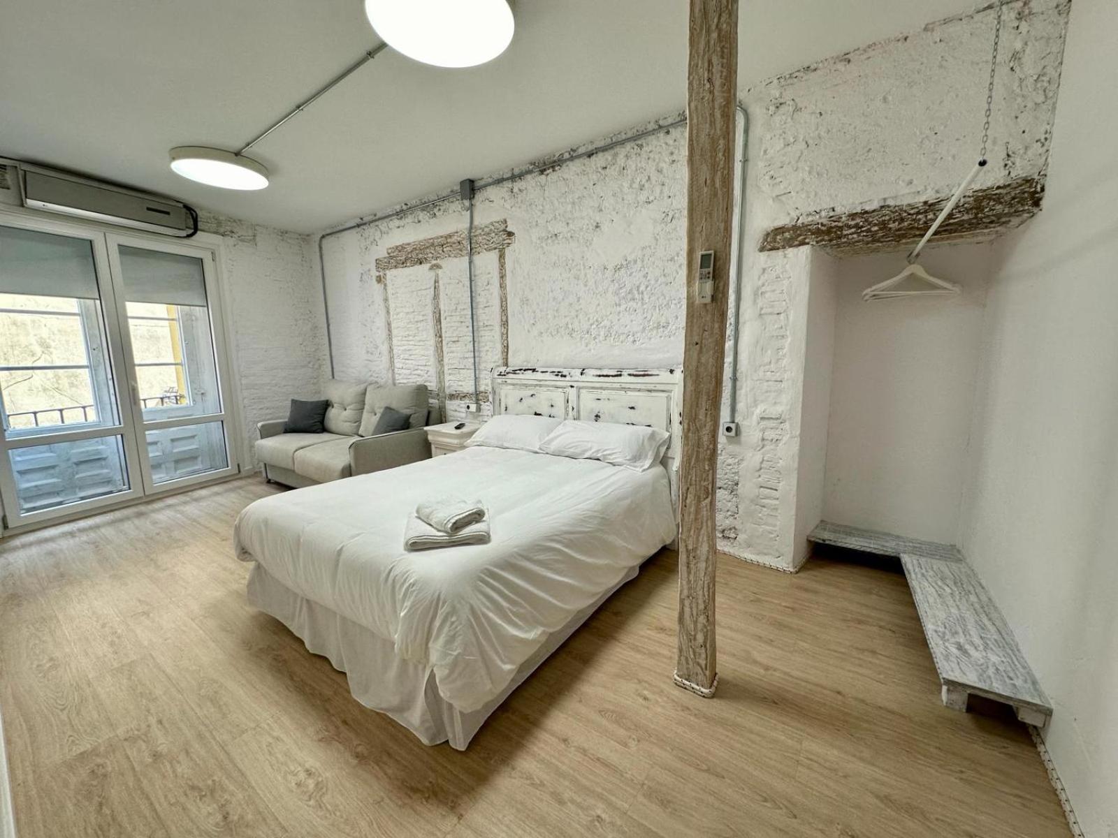 לאון Apartamentos Carolina By Gaiarooms מראה חיצוני תמונה